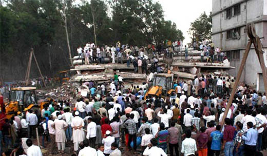 Thane-bldg collapse1